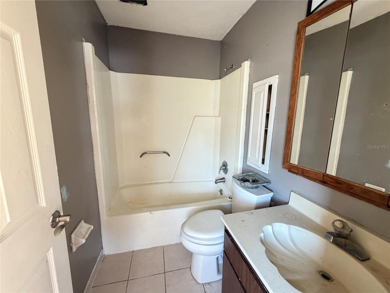 Listing Photo 8