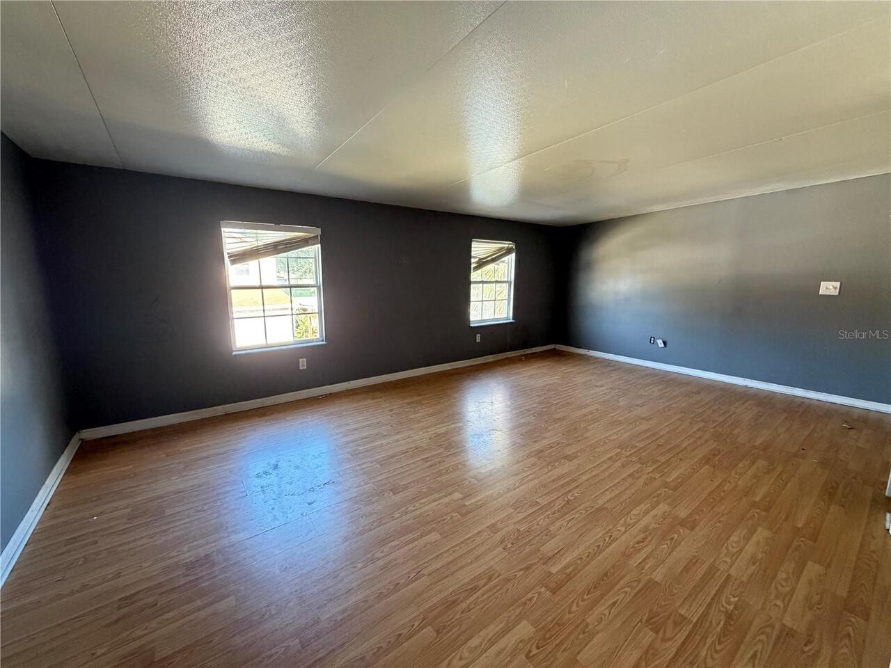 Listing Photo 12