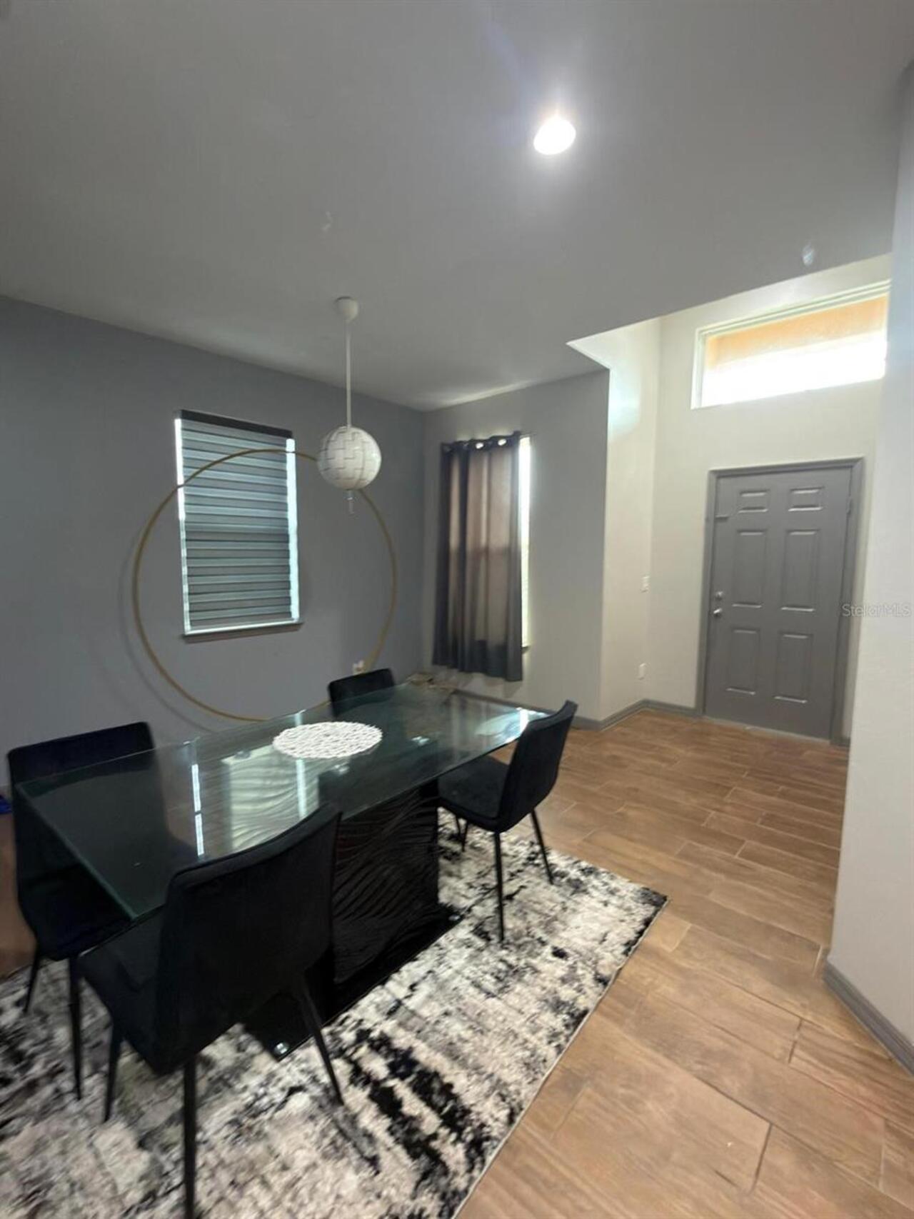 Listing Photo 10