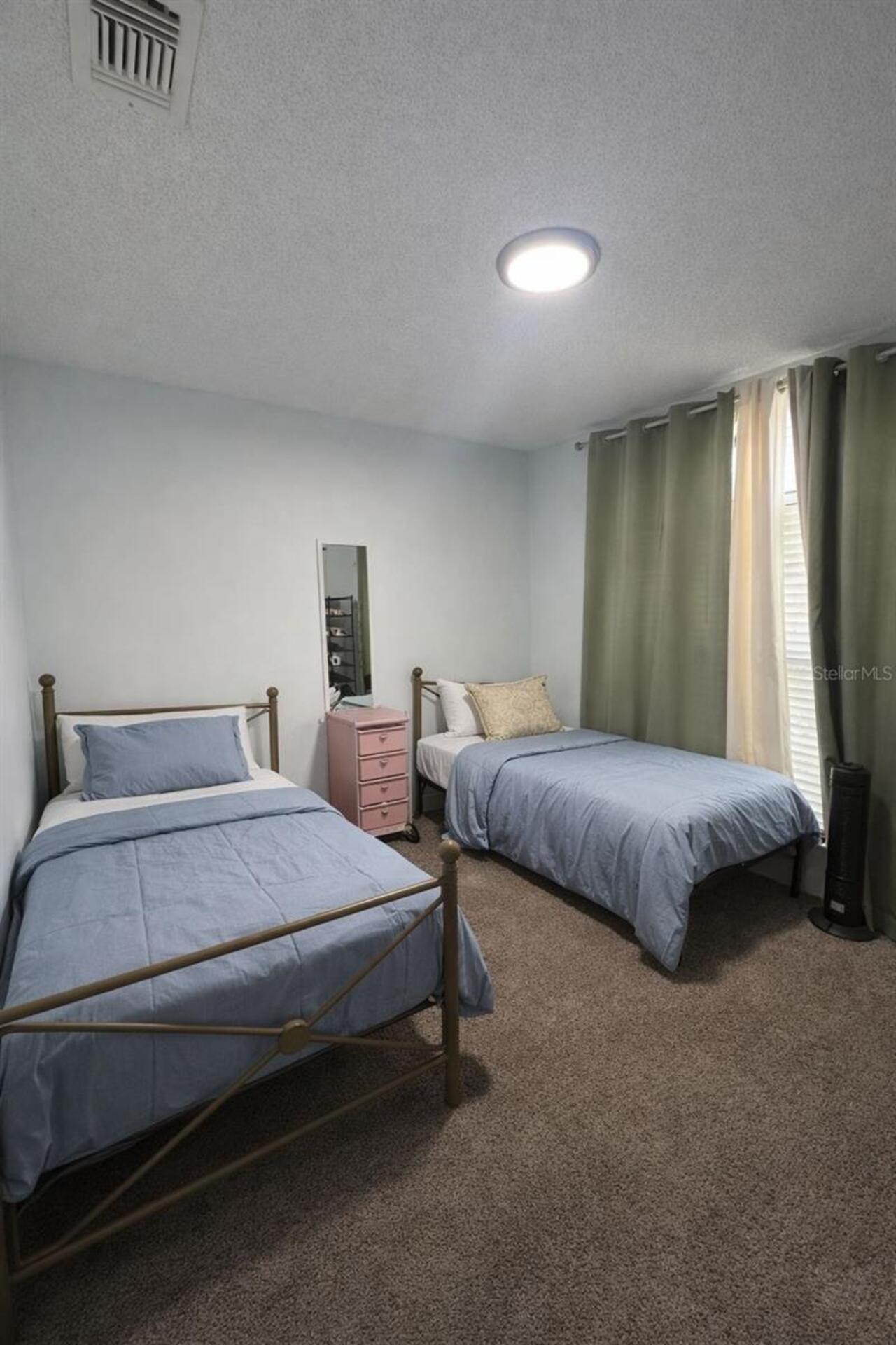 Listing Photo 12