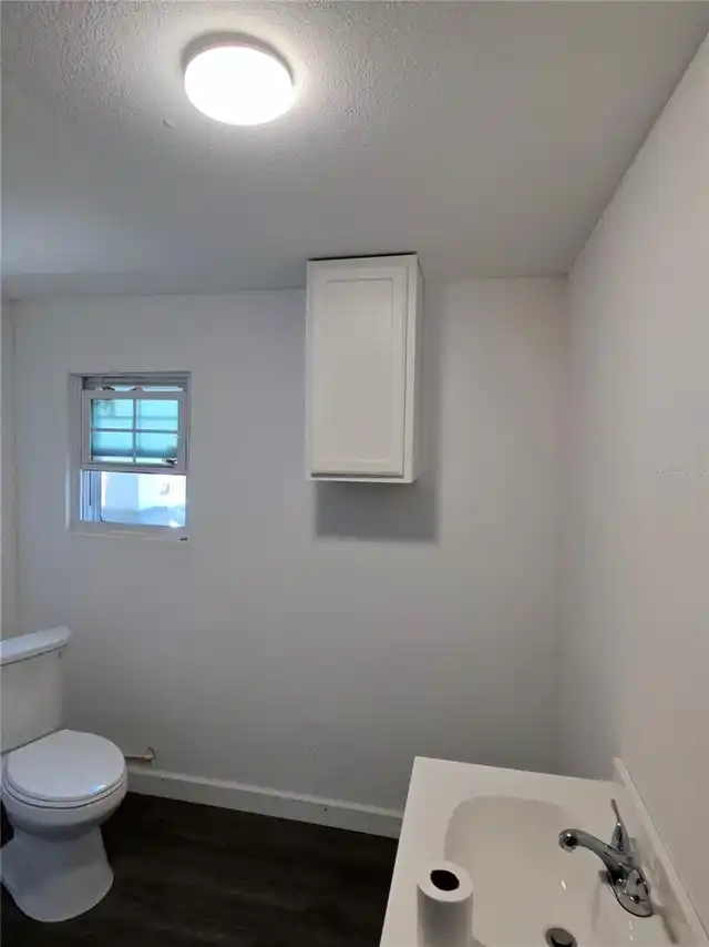 Listing Photo 11