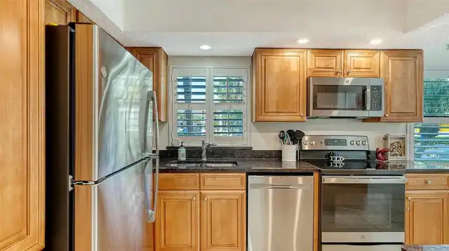 Listing Photo 16