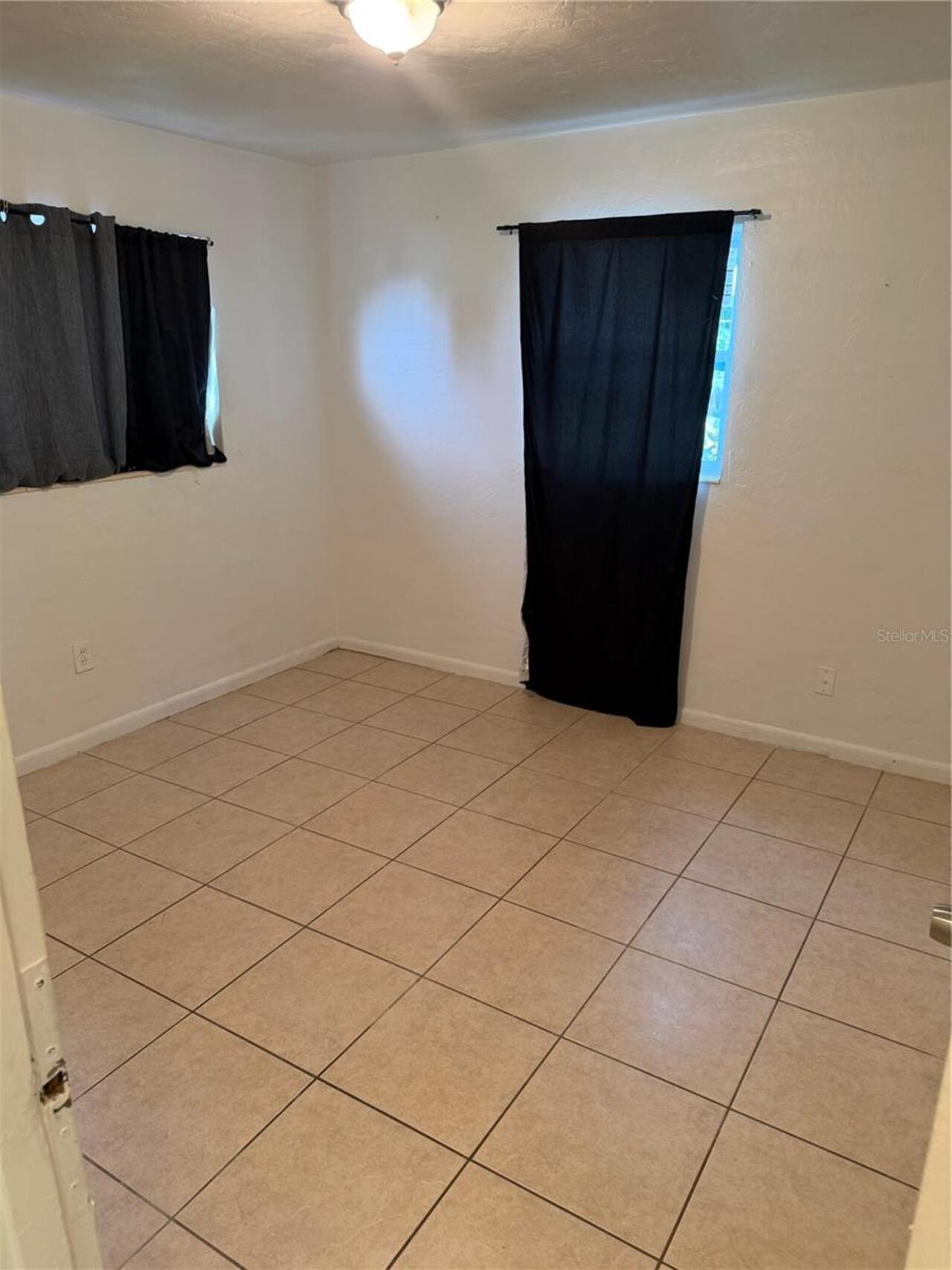 Listing Photo 9