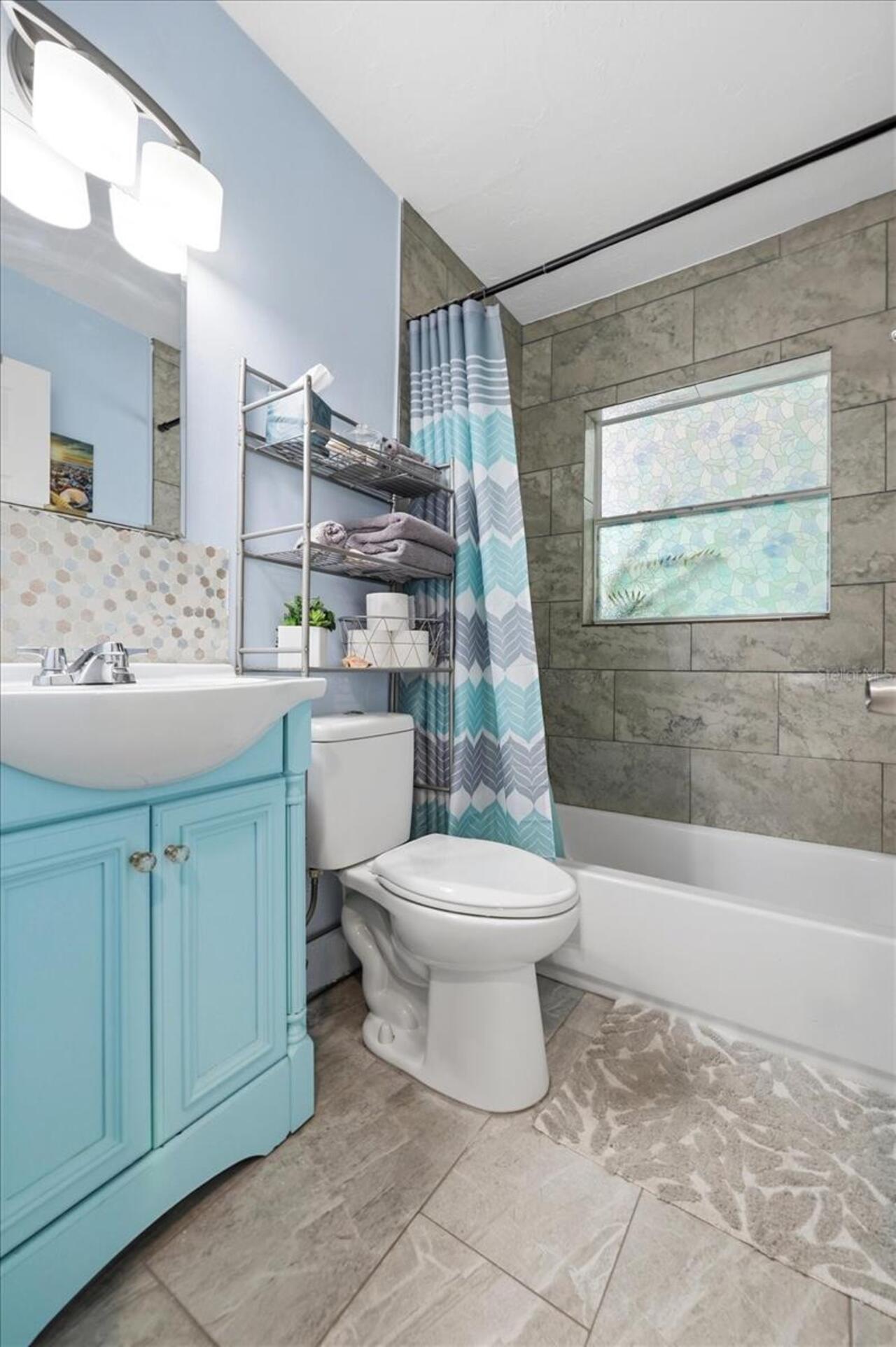 Listing Photo 12