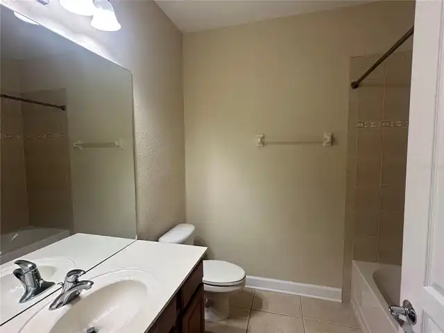 Listing Photo 11