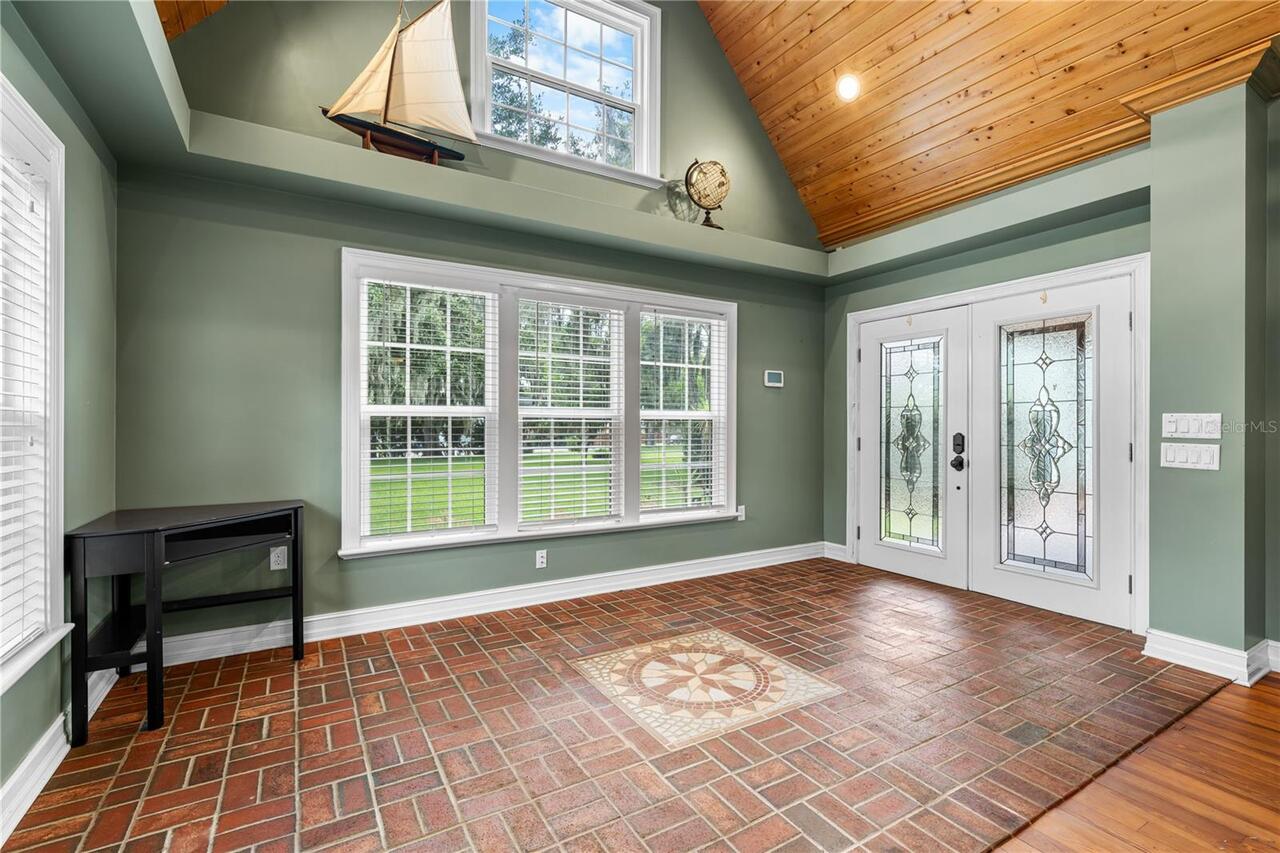 Listing Photo 15