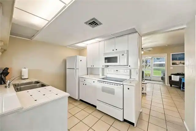 Listing Photo 16