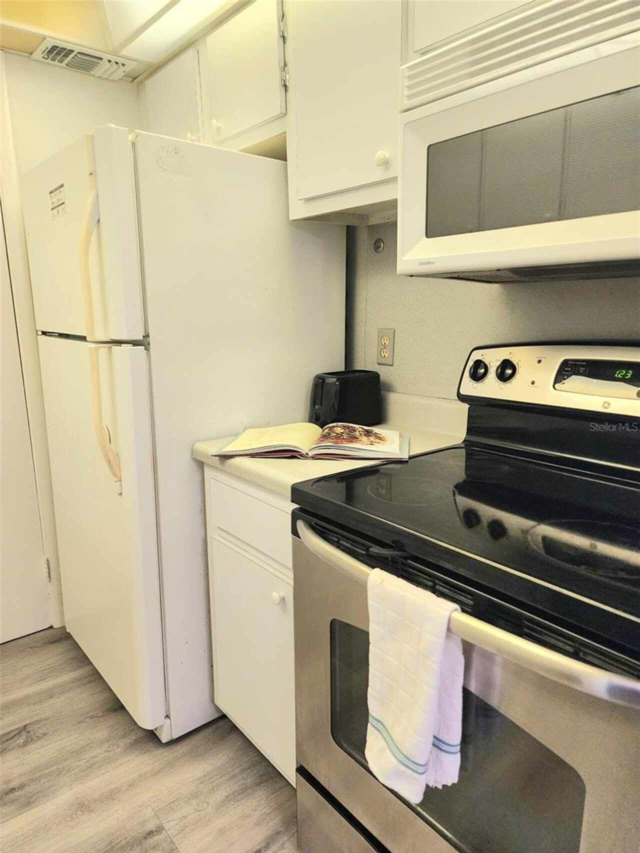 Listing Photo 6