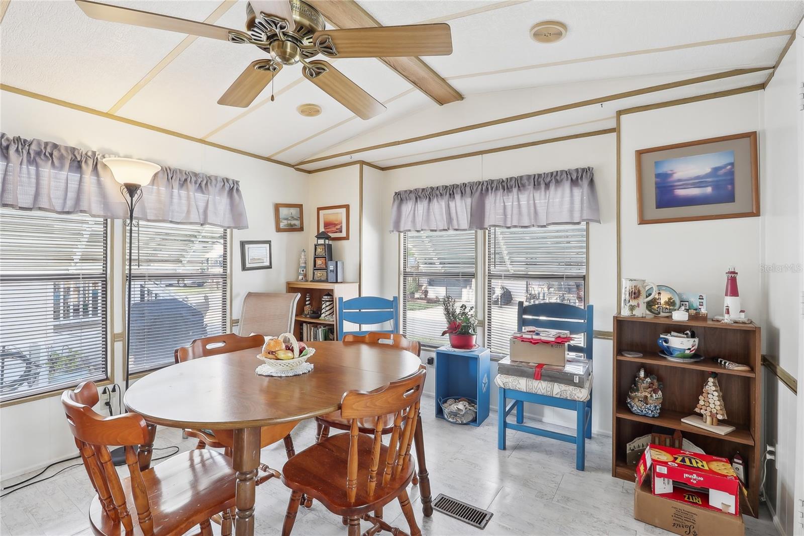 Listing Photo 8
