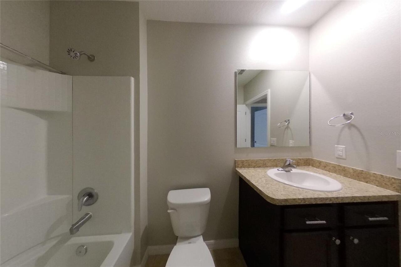 Listing Photo 14
