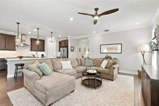 Listing Photo 14