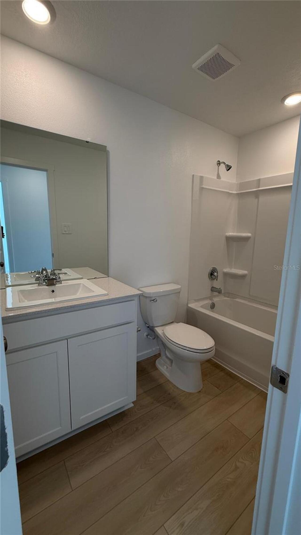 Listing Photo 11