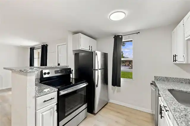 Listing Photo 13