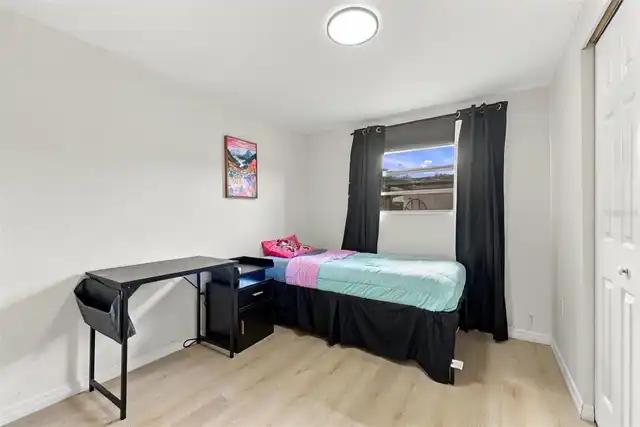 Listing Photo 18