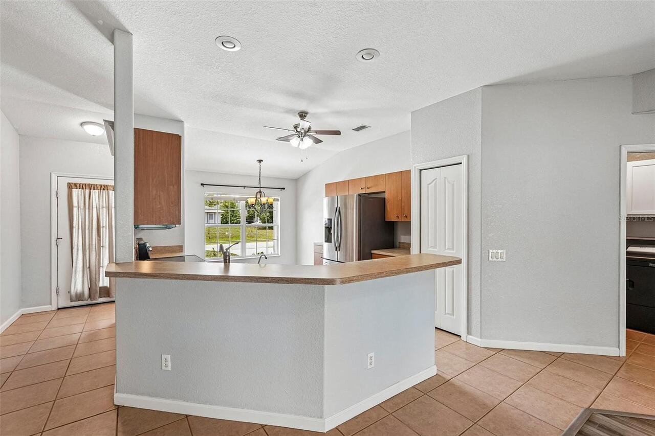 Listing Photo 8