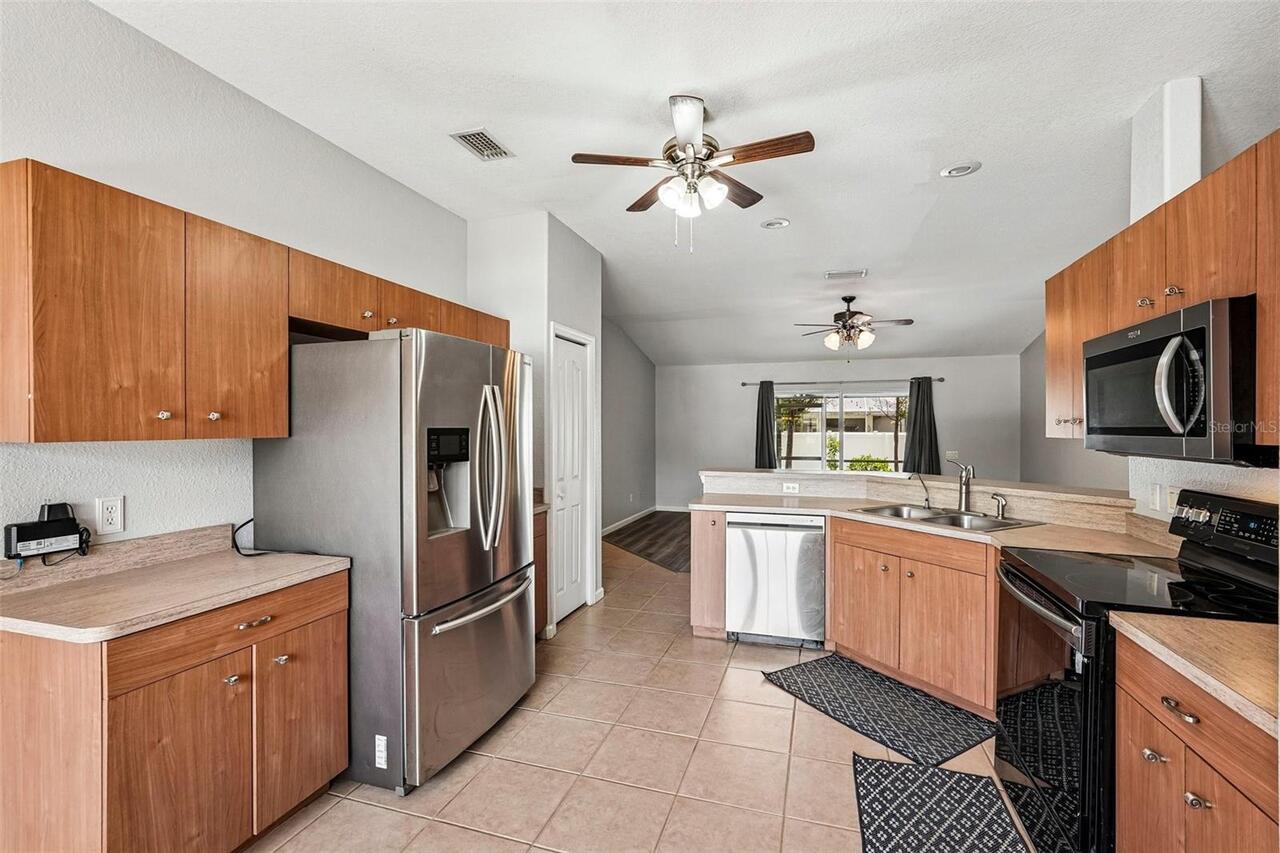 Listing Photo 11