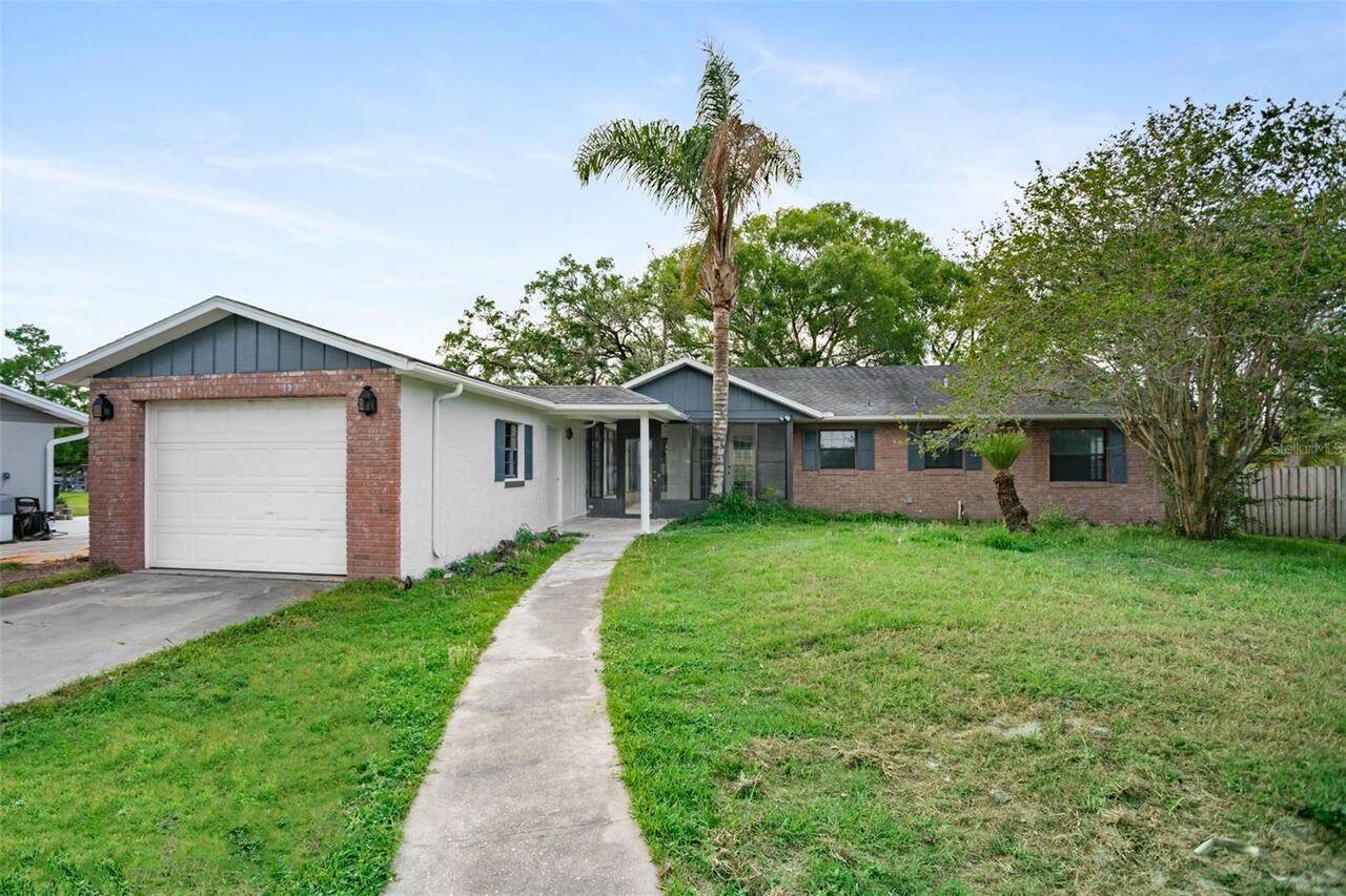 Tavares Real Estate