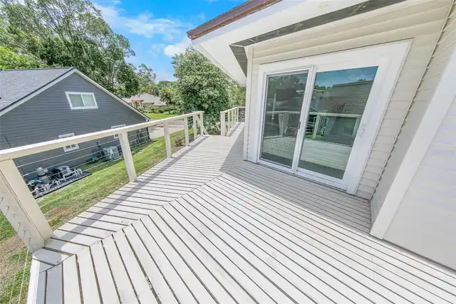 Listing Photo 14