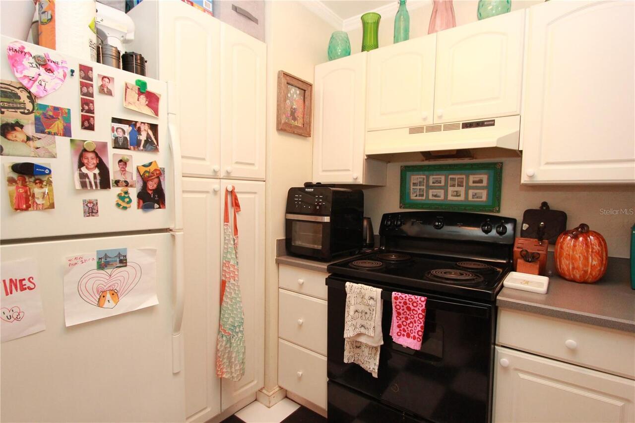 Listing Photo 10