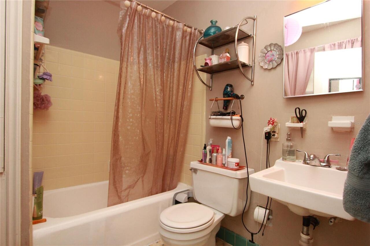 Listing Photo 17