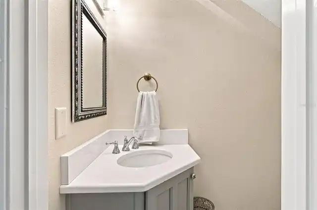 Listing Photo 7