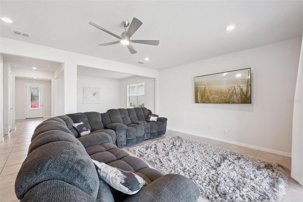 Listing Photo 12