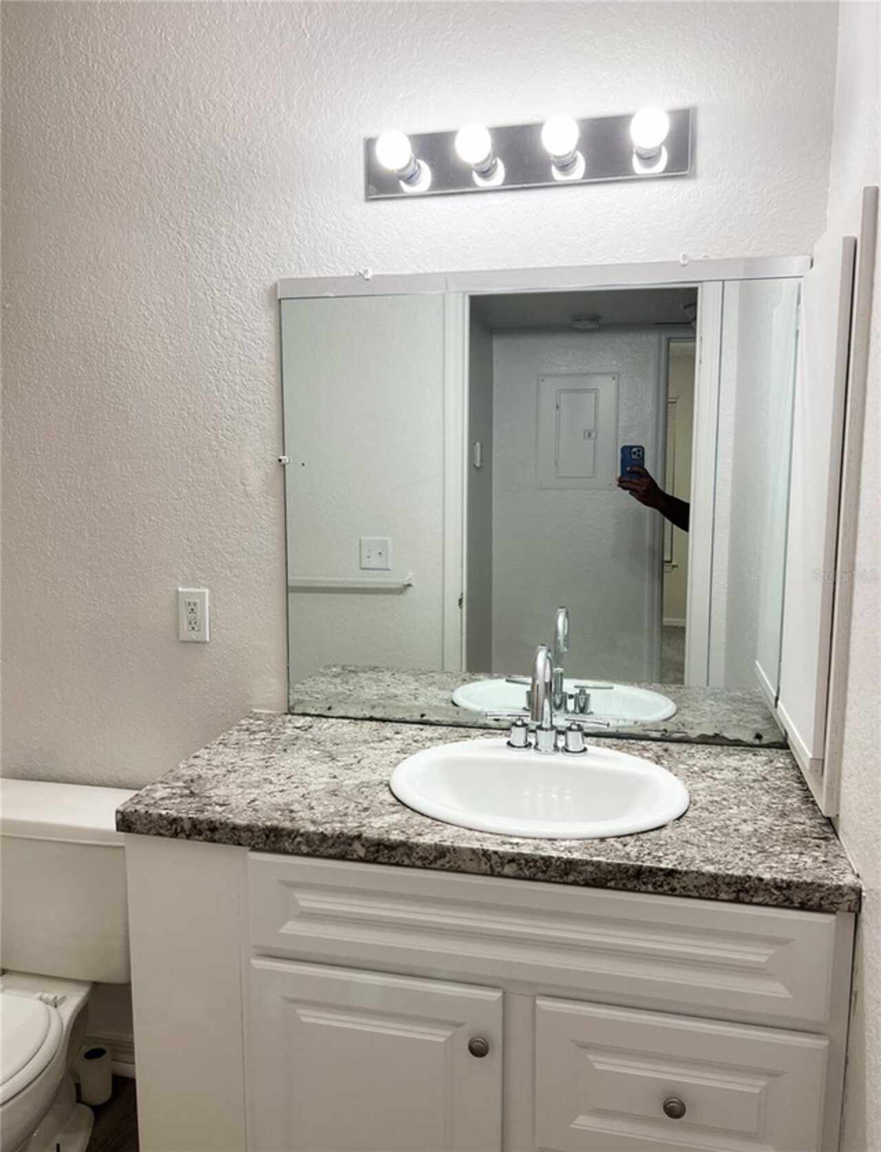 Listing Photo 9