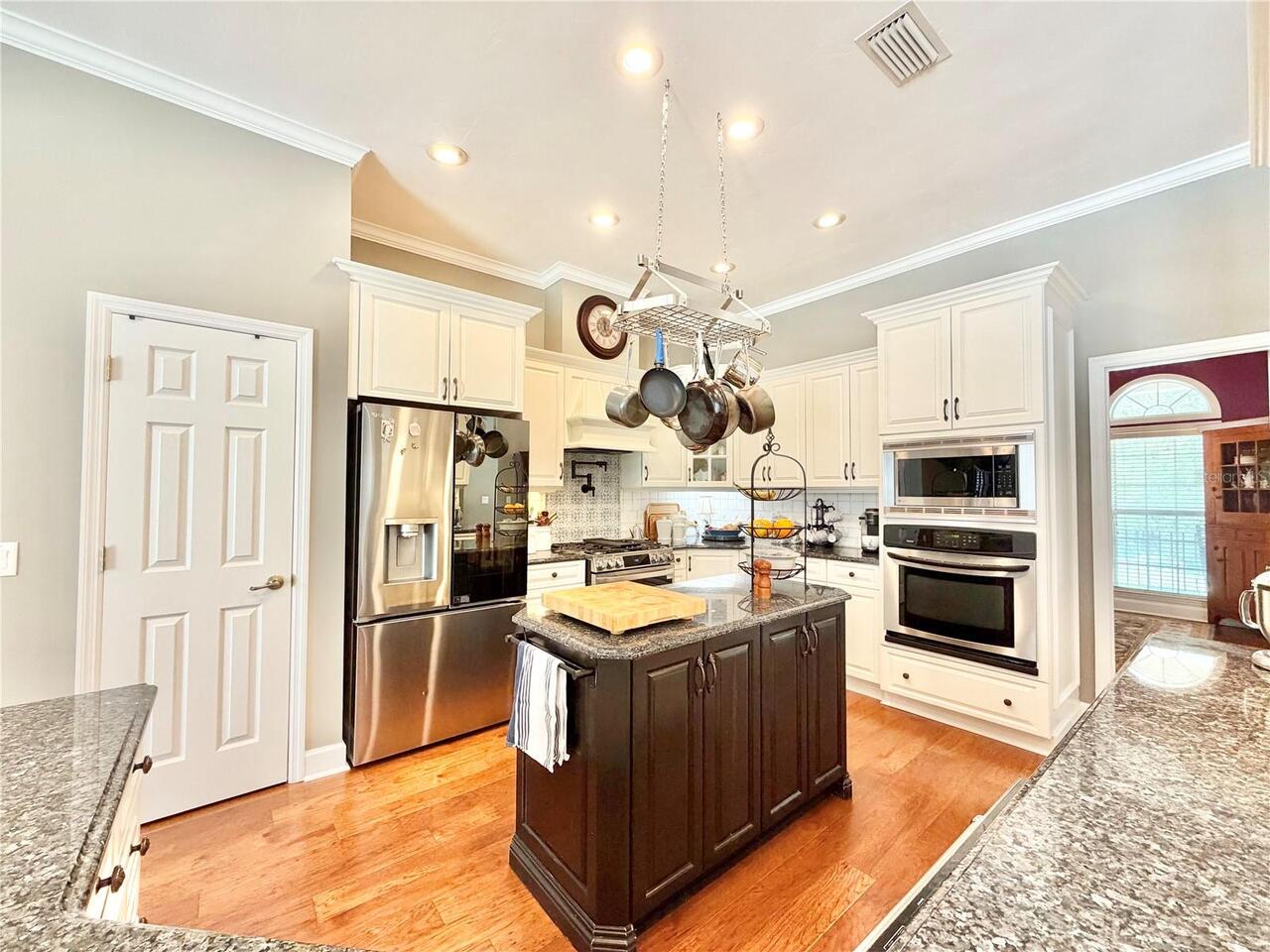 Listing Photo 7