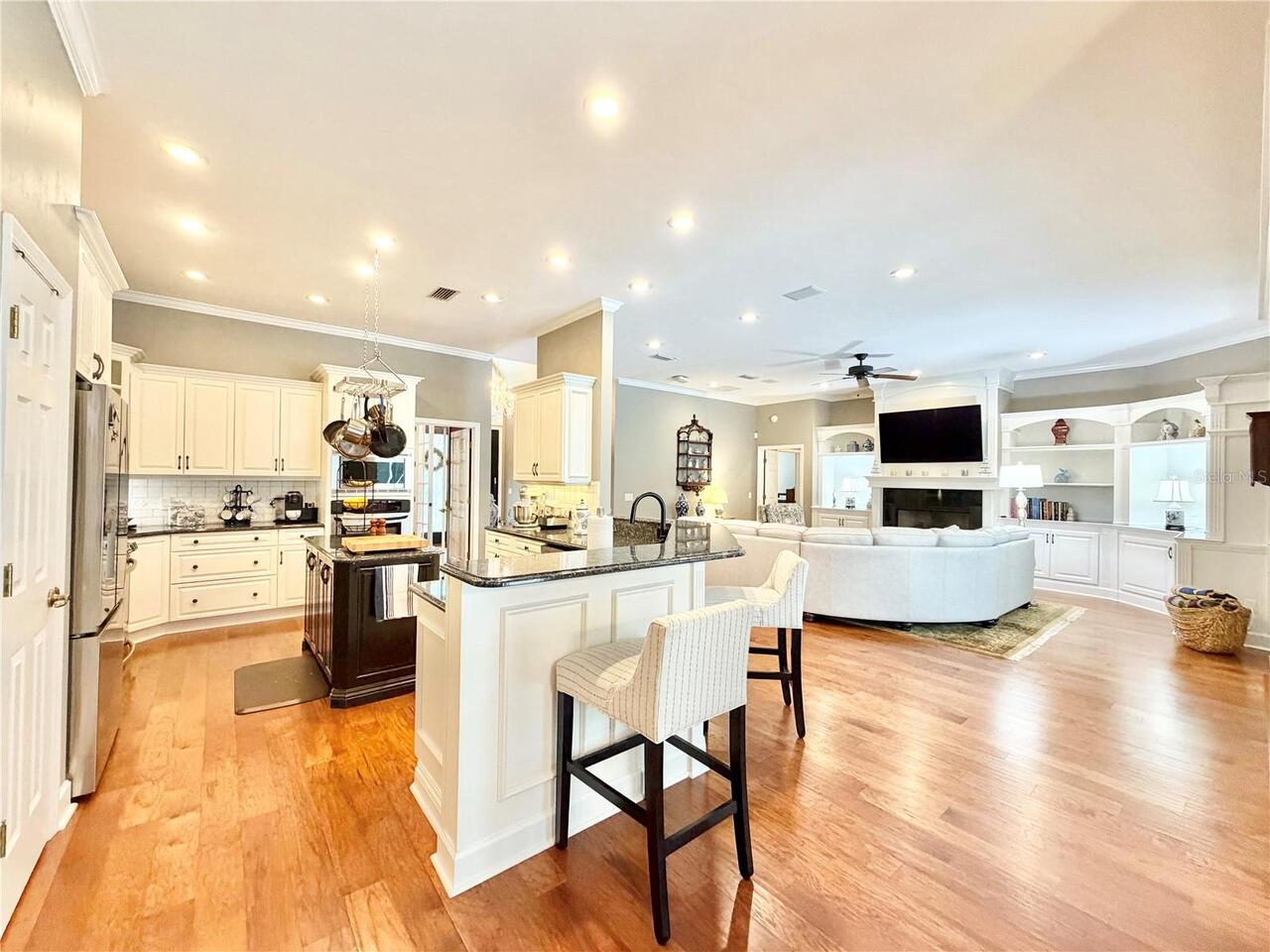 Listing Photo 8