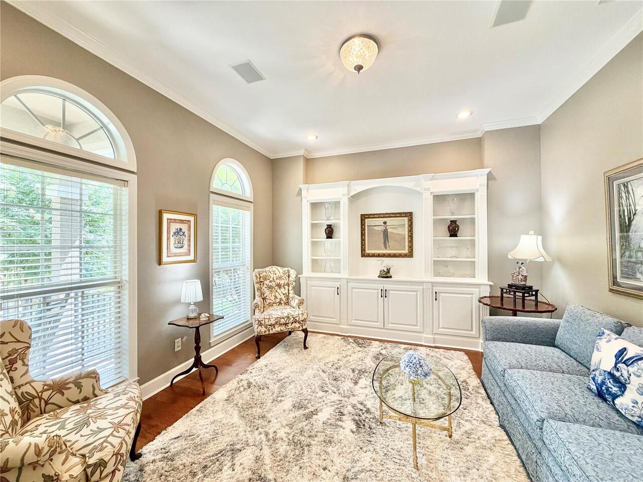 Listing Photo 12