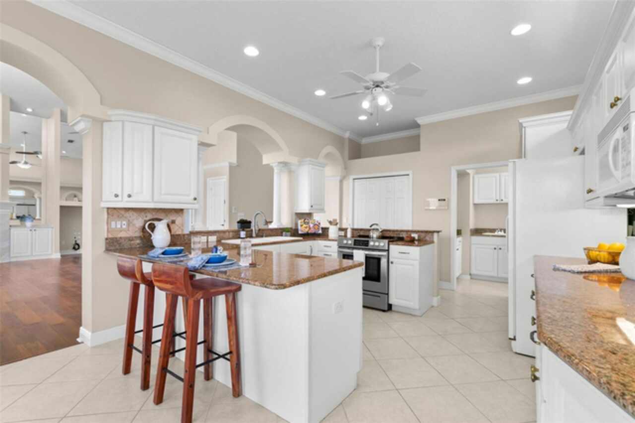 Listing Photo 9