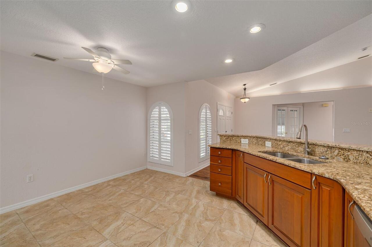 Listing Photo 12