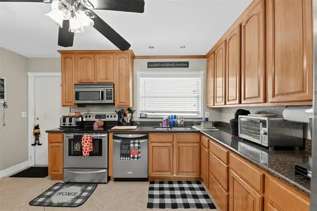 Listing Photo 5