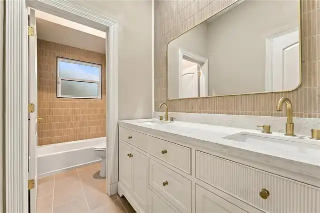 Listing Photo 37