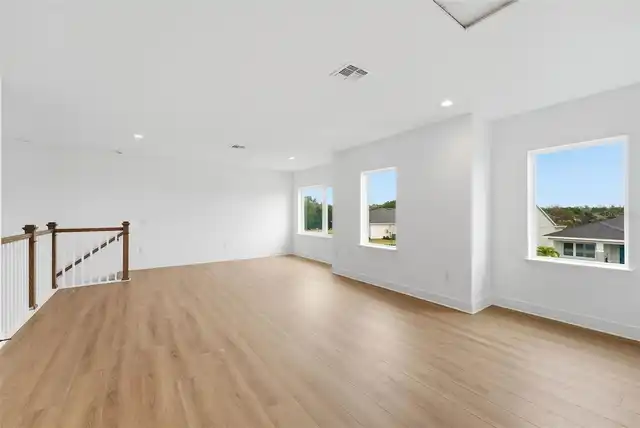 Listing Photo 28
