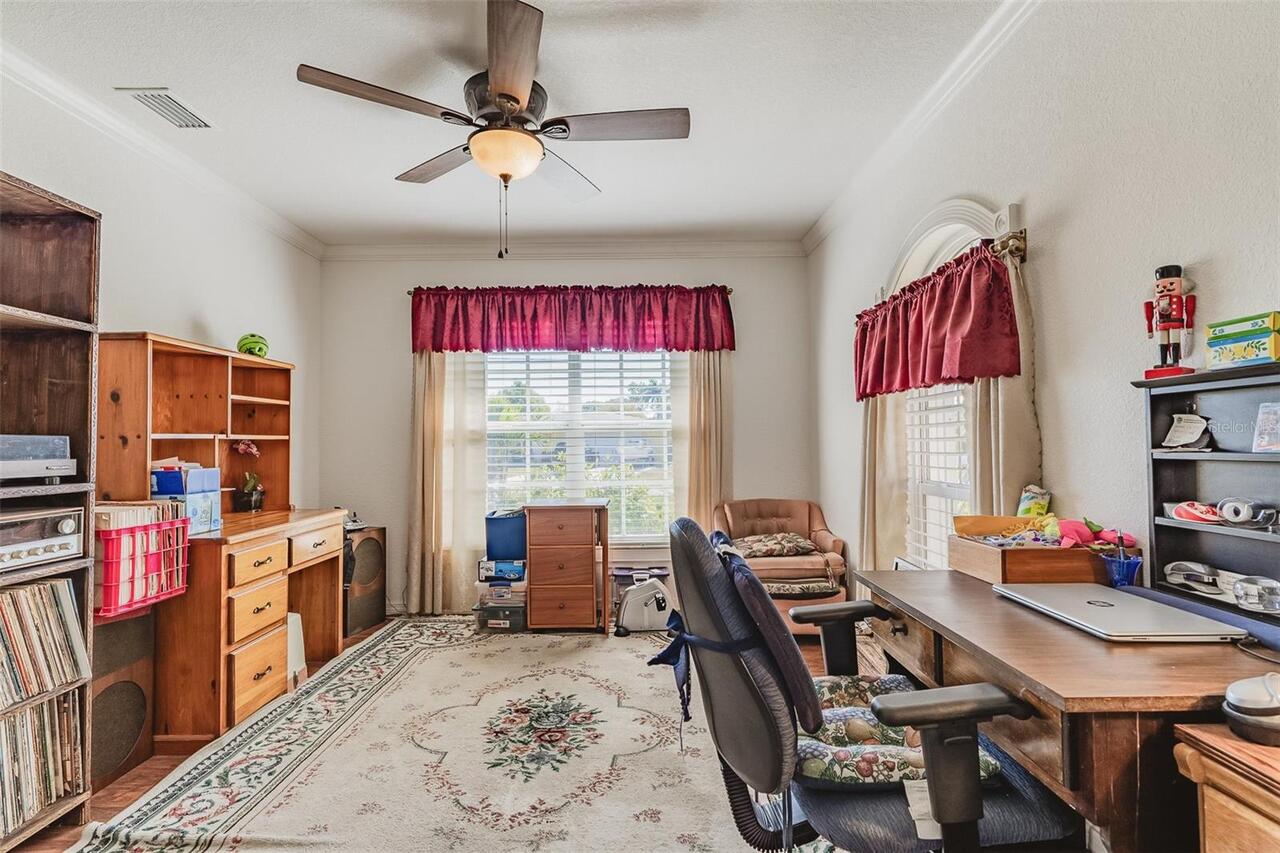 Listing Photo 11