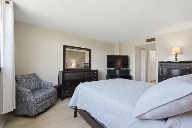 Listing Photo 33