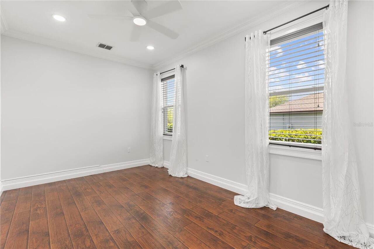 Listing Photo 24