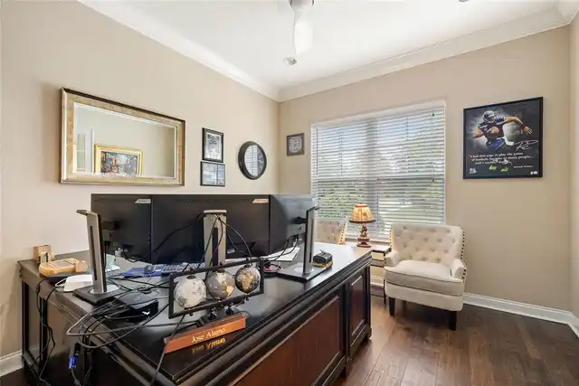 Listing Photo 12