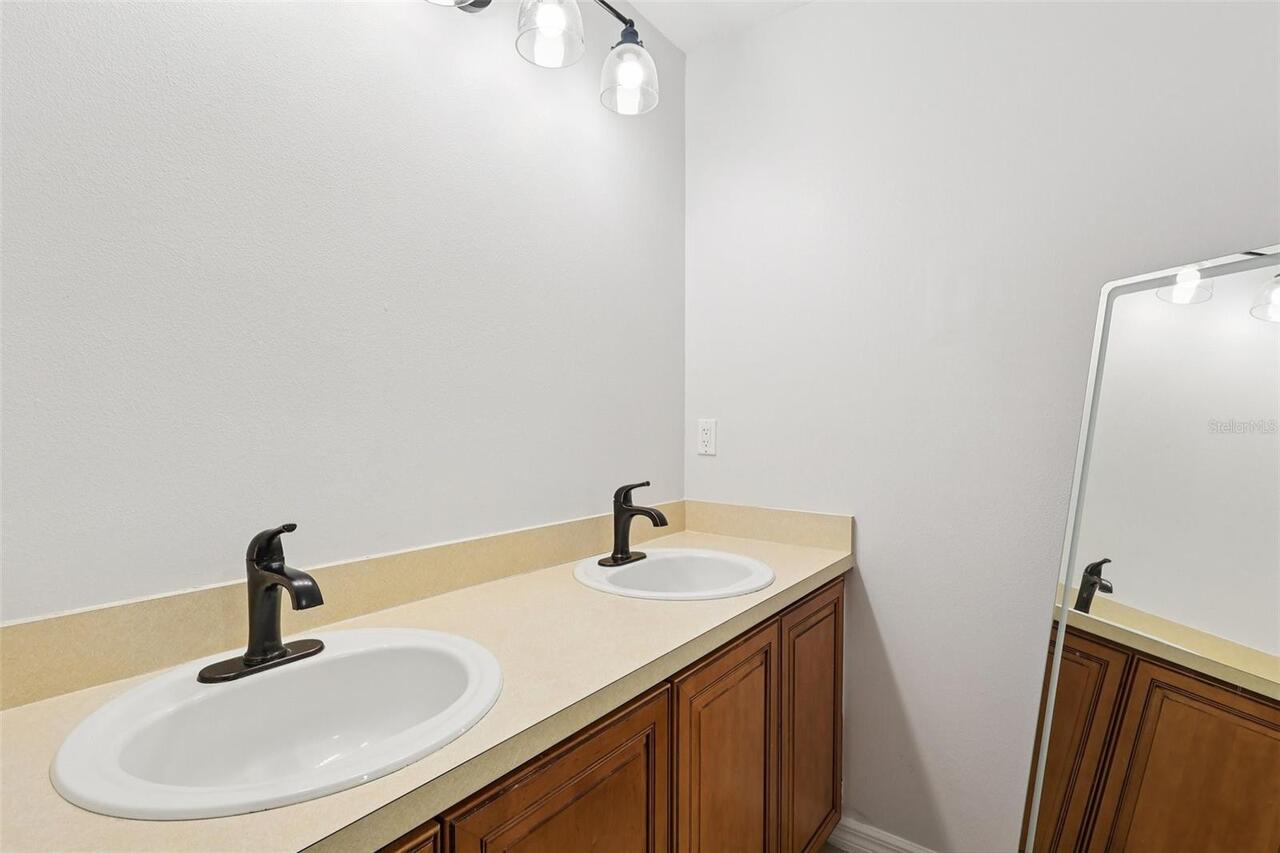 Listing Photo 34