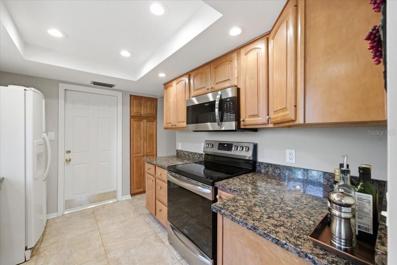 Listing Photo 11