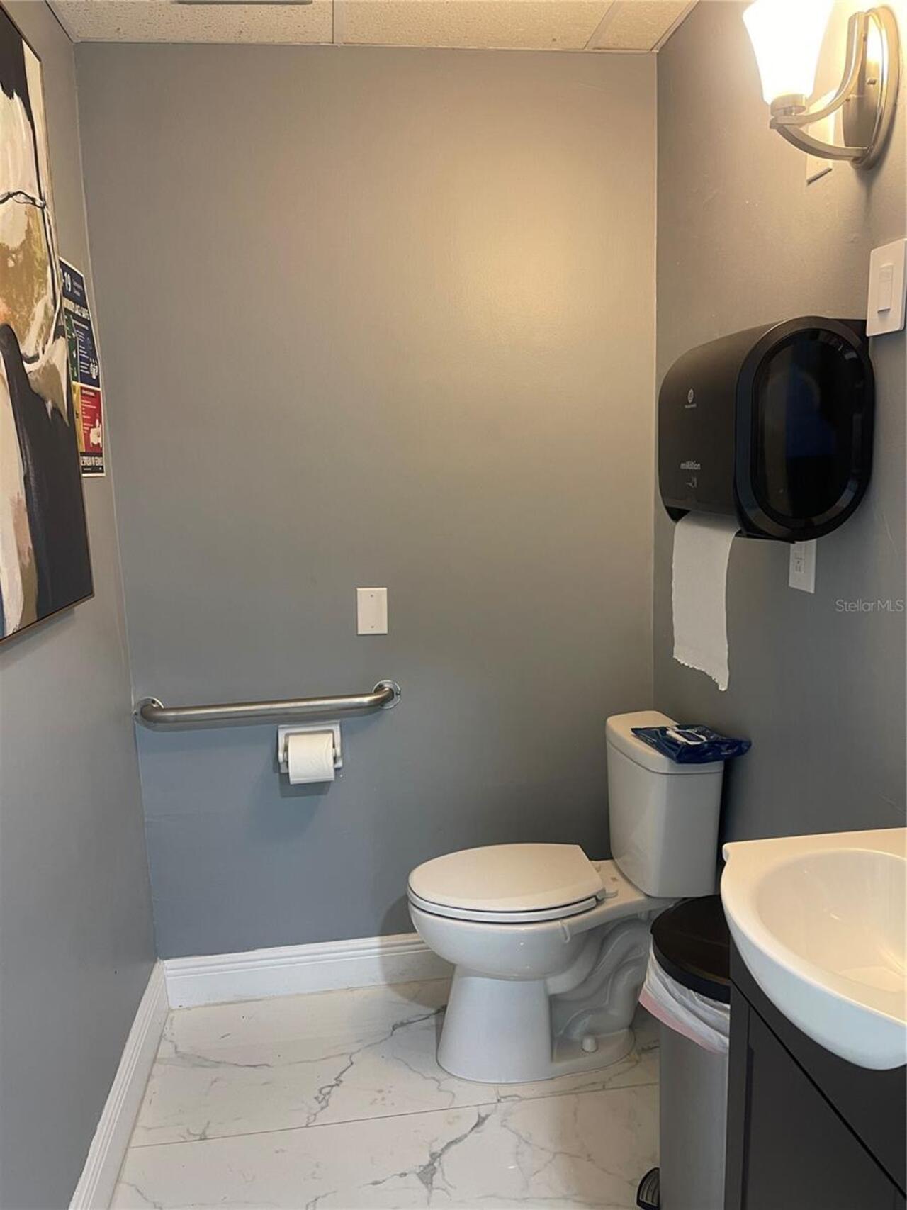 Listing Photo 17