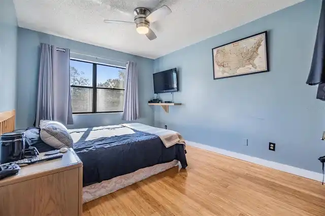 Listing Photo 7