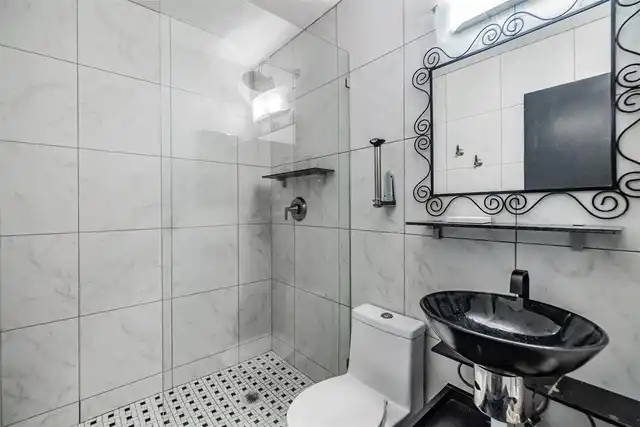 Listing Photo 8