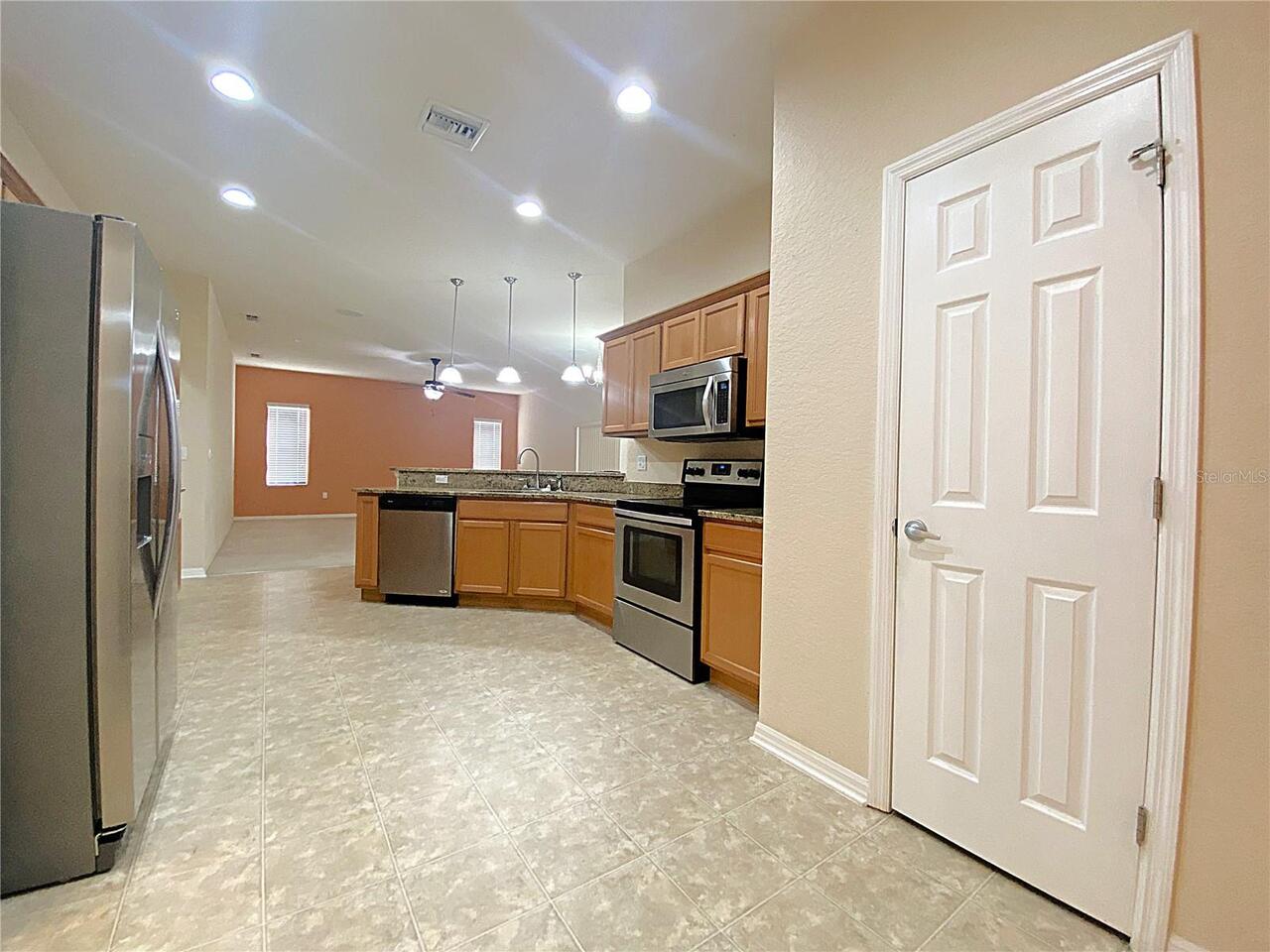 Listing Photo 9