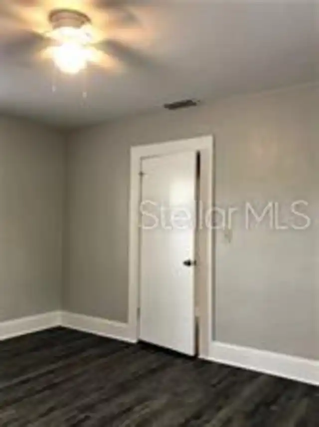 Listing Photo 7