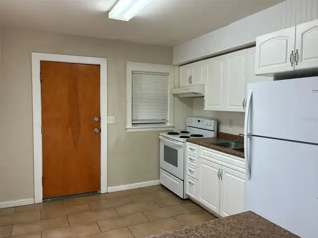 Listing Photo 14