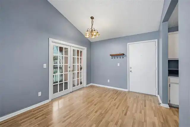 Listing Photo 7