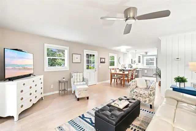 Listing Photo 6