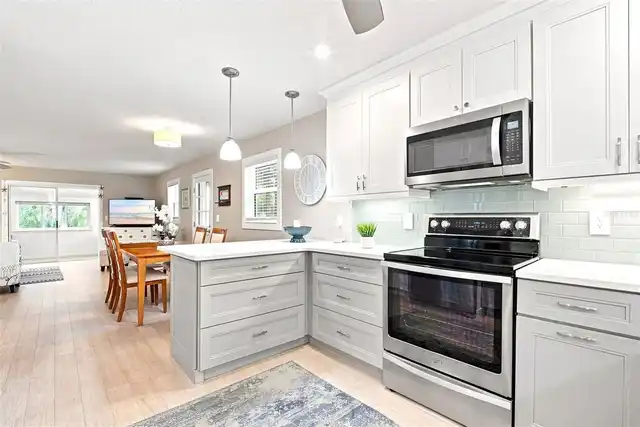 Listing Photo 16